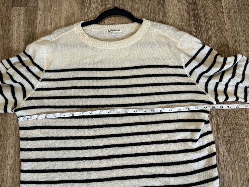 Reformation Cashmere Boyfriend Sweater in Black White Stripes Size Small - Picture 8 of 9